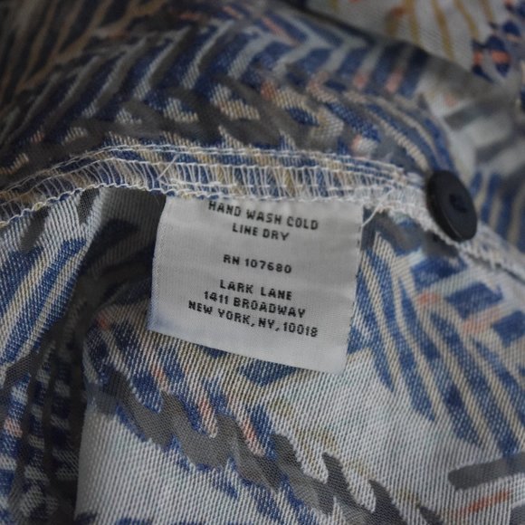 LARK LANE sheer lightweight blue pattern button-up - Picture 9 of 9